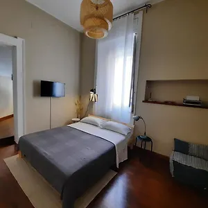 https://apt-la-casa-di-carta.taorminaitalyhotels.com